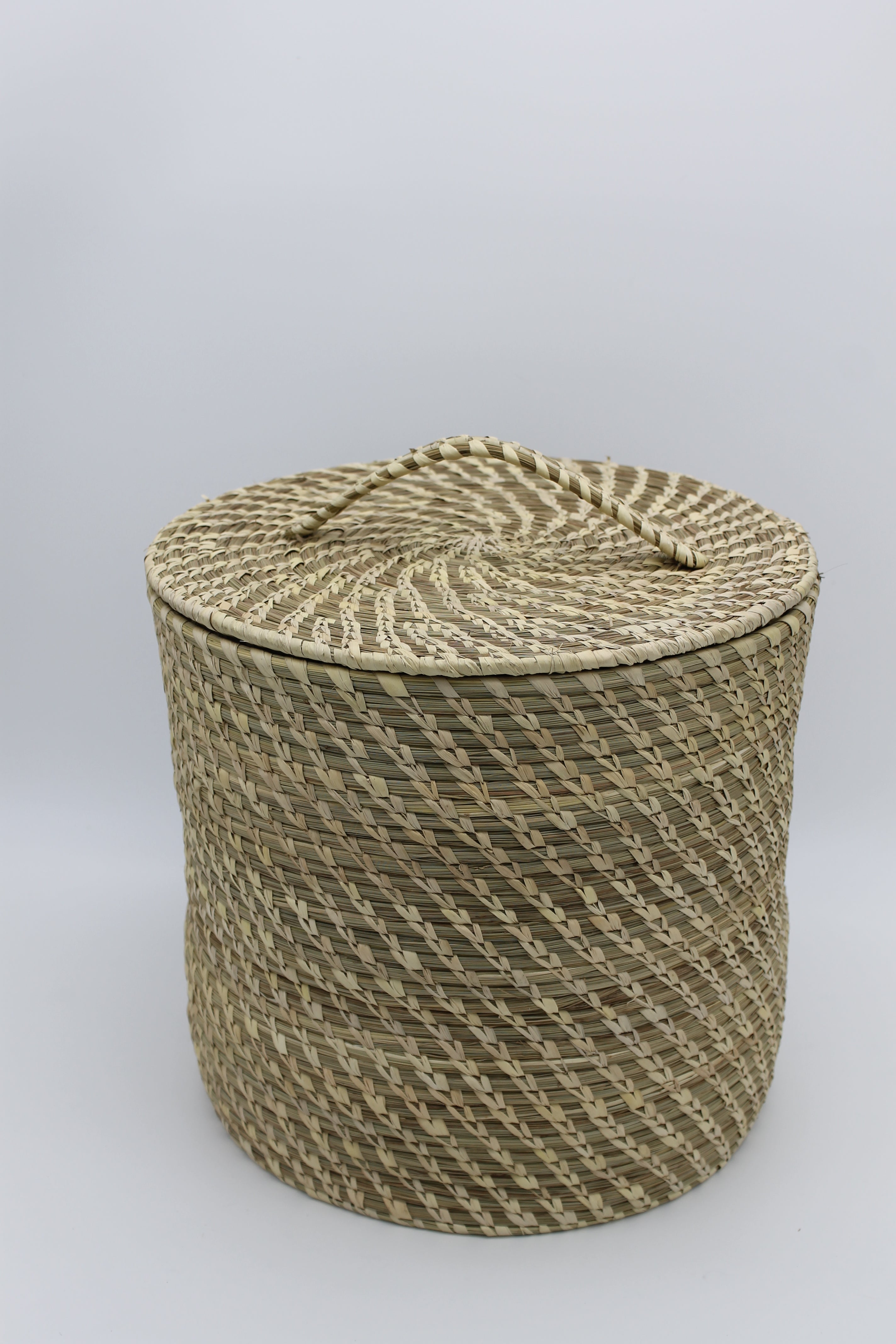 Handcrafted Sabai Grass Basket with Lid | Eco-Friendly Laundry & Toy Storage Basket for Home Organization